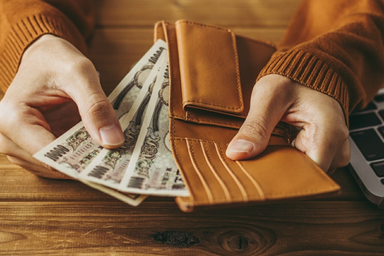 ミニマリストの男性が持つべき財布の条件。おすすめ商品も紹介 | smart 